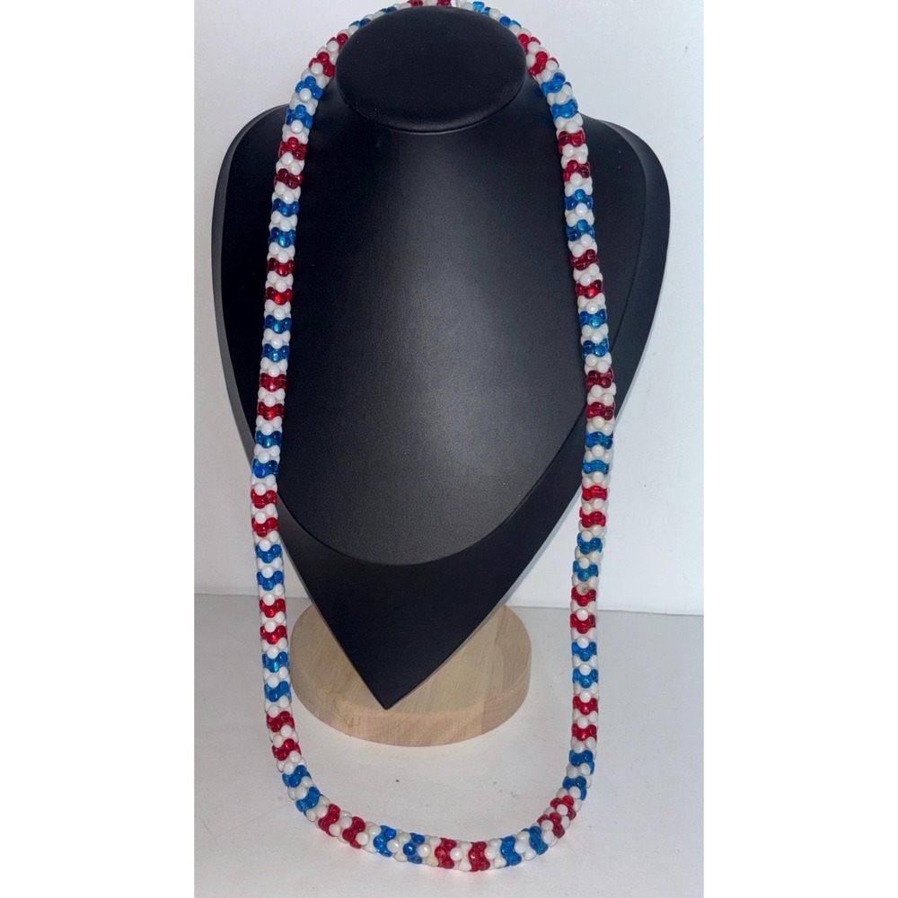 Vtg 60s 70s Patriotic Red White Blue Woven Plastic Bead Necklace